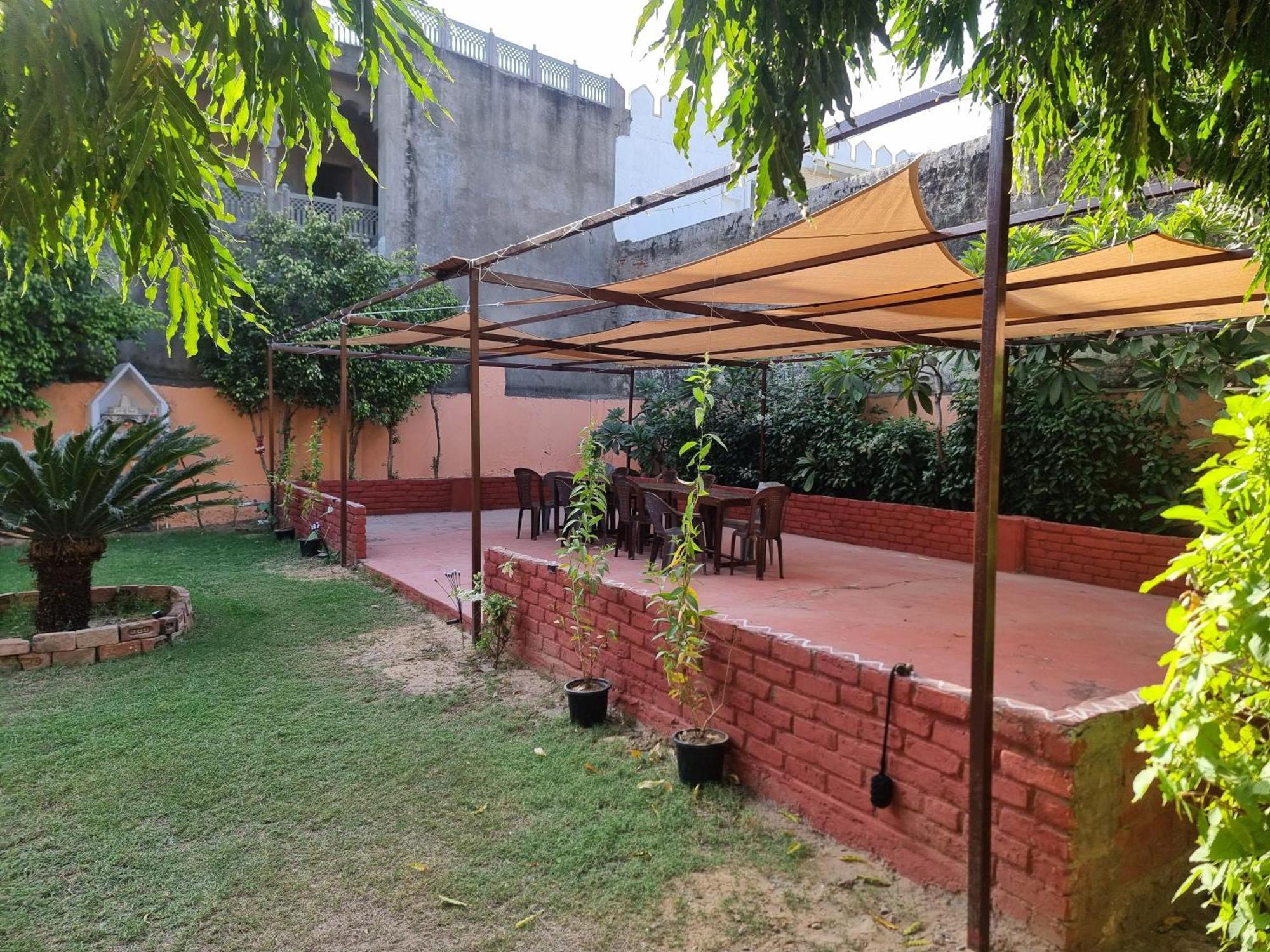 Karavan Kafe Пушкар Экстерьер фото